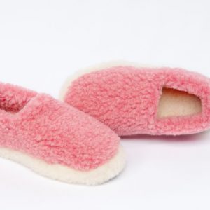 Image of full slippers in pink