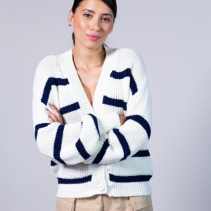 Woman wearing Cashmere Clothing
