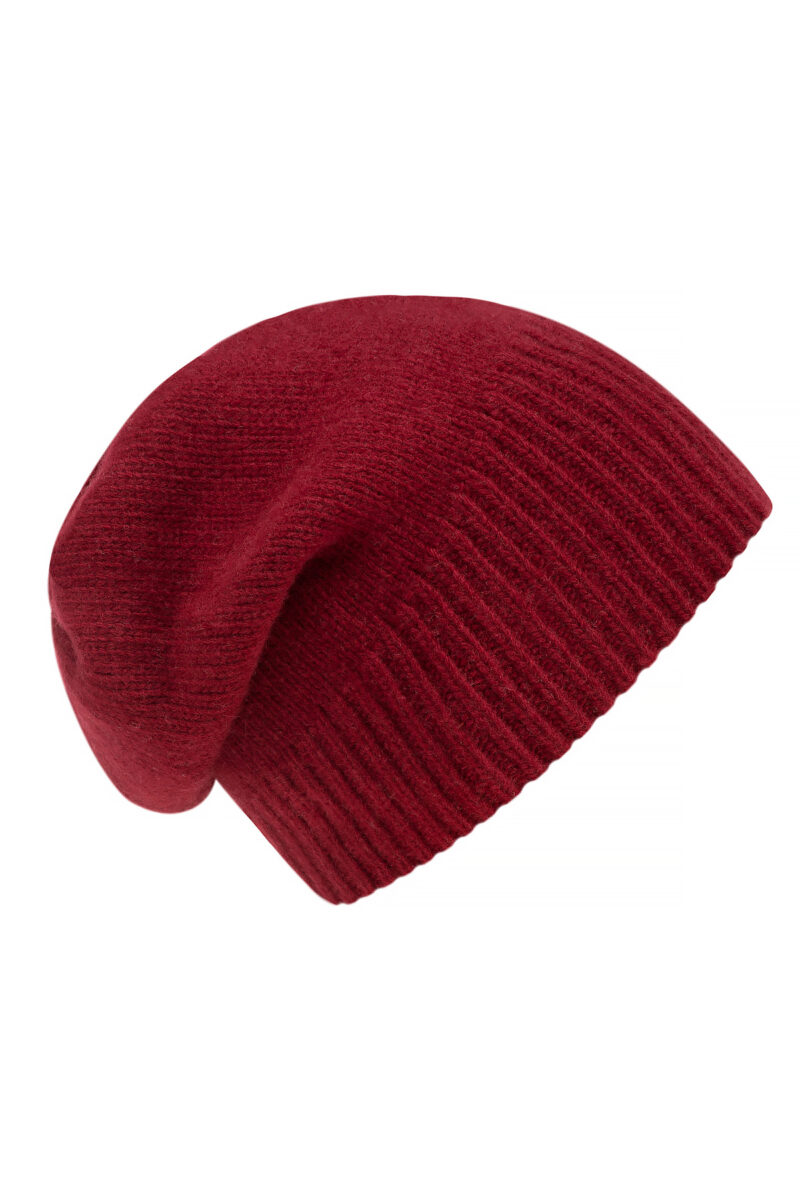 Image of a maroon hat 804
