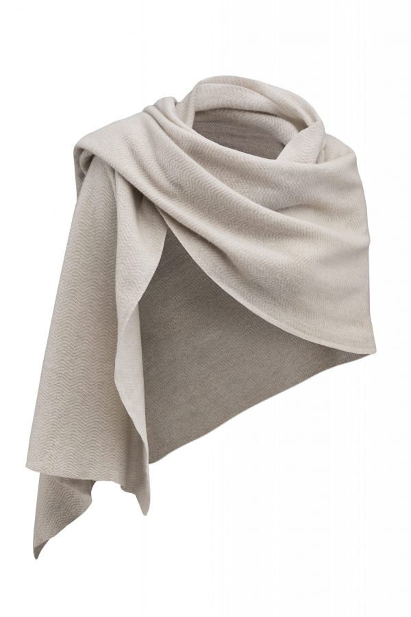Image of a light grey shawl